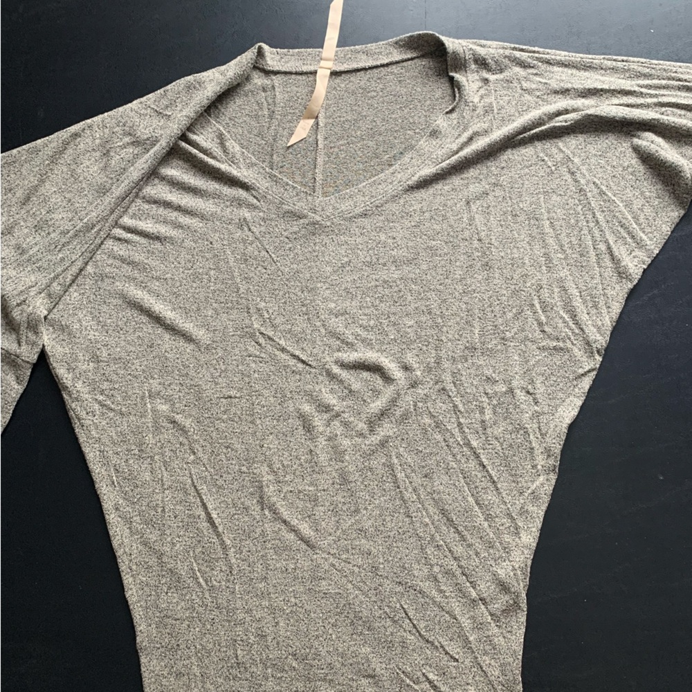 Natural life Women's asymmetrical Gray Top